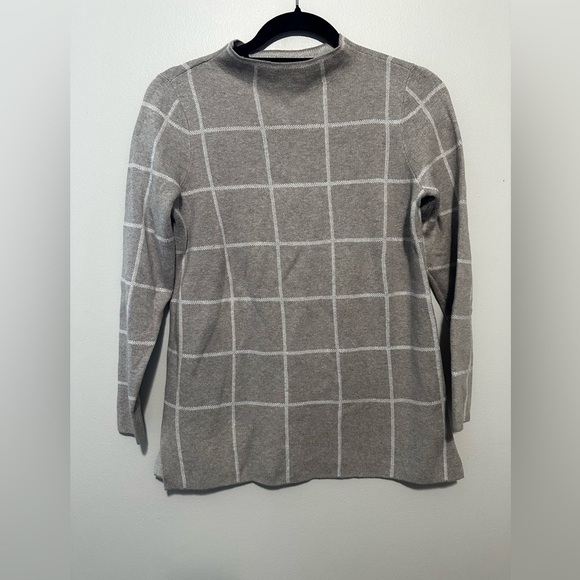 LOFT Heather Gray Knit Top - Picture 1 of 7